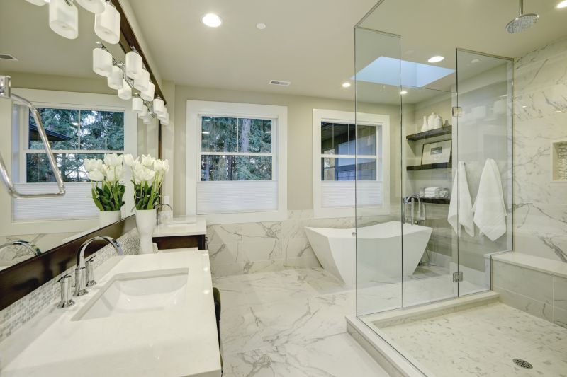 Luxury Bathroom - Image 12